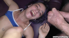 Gangbang team: Diese atemberaubenden britischen schätzchen sind königinnen beim gangbang-fick