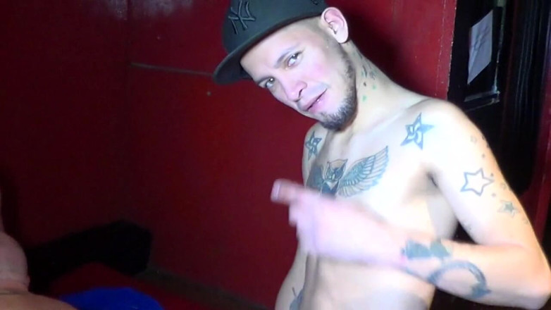 Jess Royan XXX: French sexy dude used bareback in a sling by Latino...