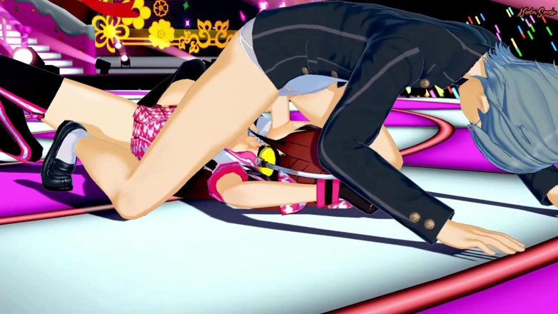 Hentai Smash: Rise Kujikawa fingers her pussy on stage before giving Yu...