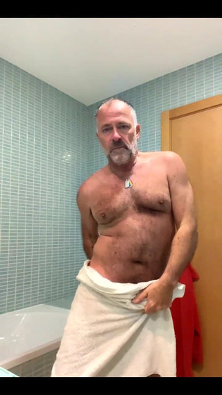 Daddybearvlc: Stream Bermula pada 02/23/2024 11:04 Am Waktu Mandi