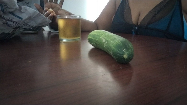 Priya aunty: 저녁 식사 테이블에서 더티 토크 타밀