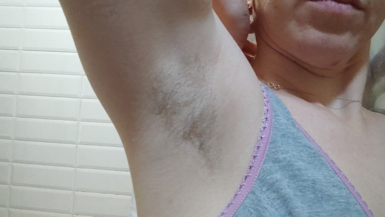 Risky Hairy Couple: Kıllı koltuk altlarımı yalıyorum