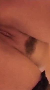Casal amador compartilha cena de sexo com um amigo