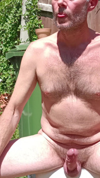 Une grosse bite se fait bronzer et fait du dirty talk - papa rockard