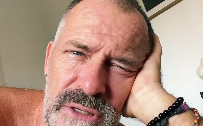 Daddybearvlc: Joyeux dimanche !