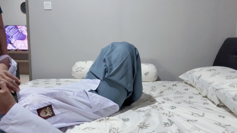 Jamsen: Shocked When My Stepfather Came Into My Room
