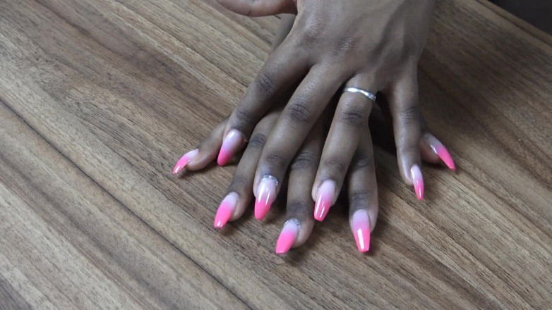 Solo Austria: Ebony hand &amp; finger nails fetish