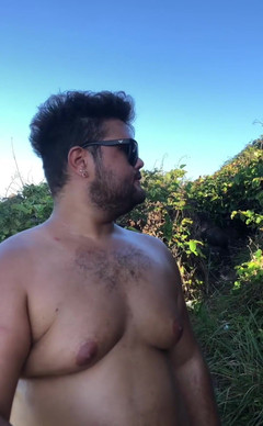 VEN1CIU: Masturbasi satu sama lain di pantai