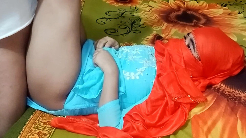 ValuableBridge1: La ragazza è completamente inquieta per il sesso