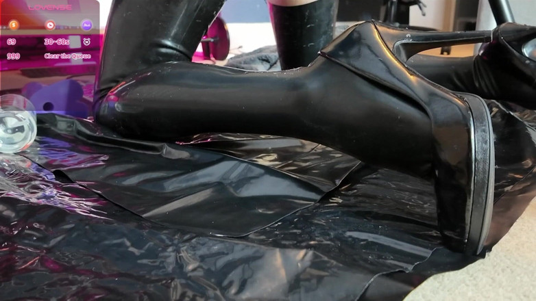 JessicaXD: Lingerie in lattice e Michellin uomo dildo