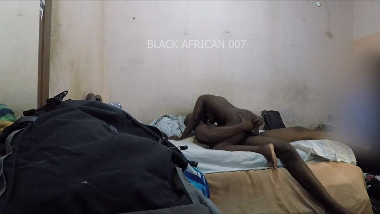 Black African 007: Siktir et benim