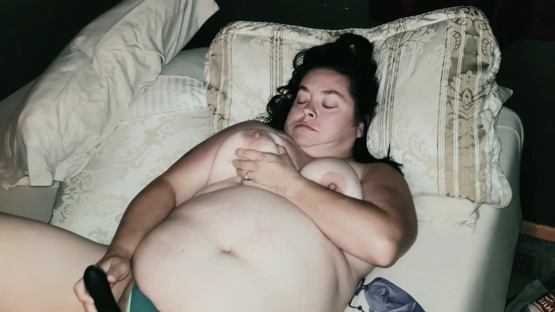 SexyNEBBW: Masturbuje v Prodaných kalhotkách - remaster
