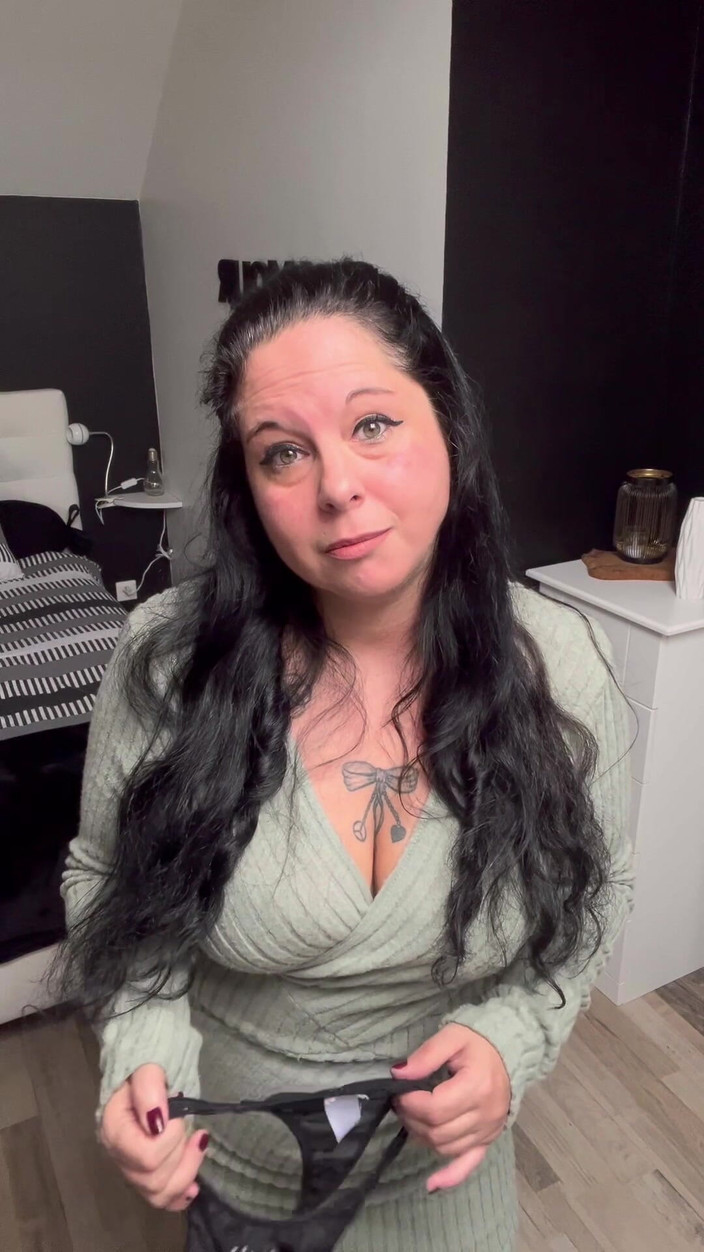 Maitresse Clara: 조이와 CEI, 내 끈 팬티 파는 초라한 남자