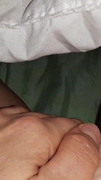 Lezbiyen komşularımın seks yaptığını ve mastürbasyon yaptığını gözetliyorum