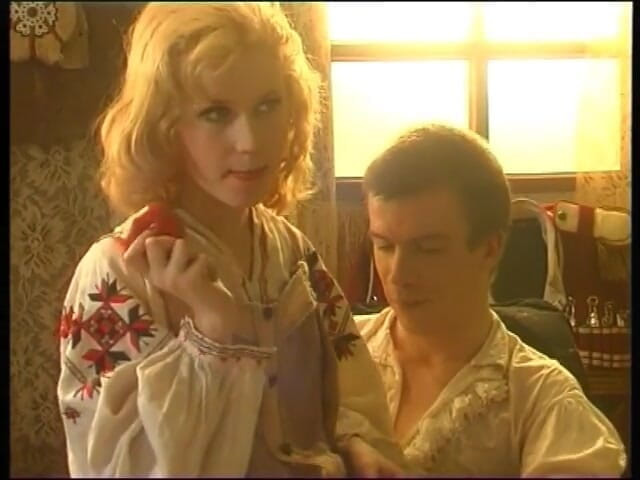 Forte porno TV xxx - (Just the best full movies): Stilettklackar och rakade kön - (Hela filmen)