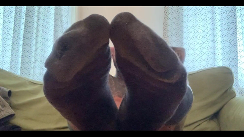 Jasons feet: Ayah memakai kaus kaki ini sepanjang hari dengan sepatu gaunku....