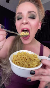 Fetish Late Night Foodie Jumaat