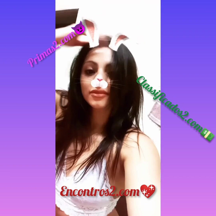 Carlos-Simoes: हॉट लड़की बहुत सेक्सी मटका रही है