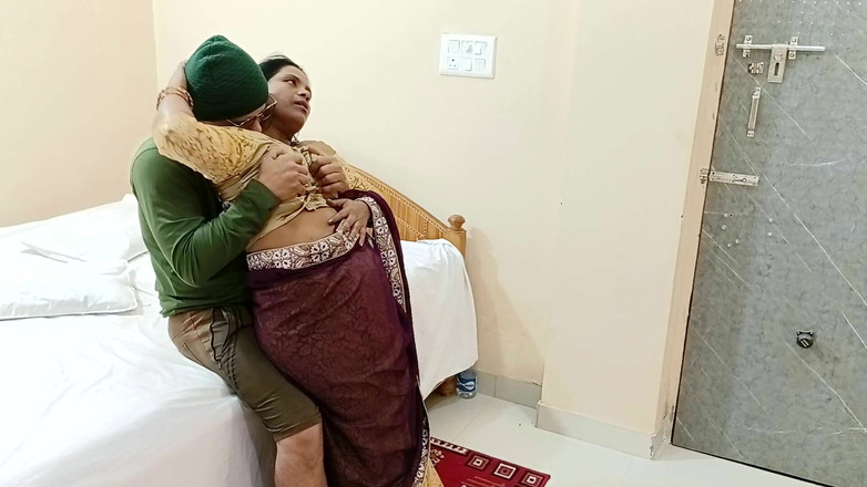 Hot N Sexy: सुंदर बंगाली भाभी myra Sen की बॉयफ्रेंड की जोरदार चुदाई काली चूत