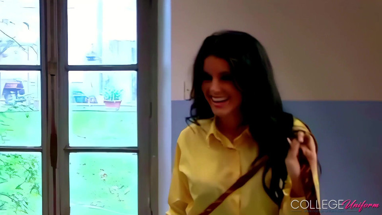 College Uniform: Maroon制服拍摄fiona g