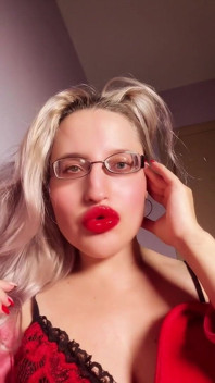 Bibir merah sempurna glostik gincu gincu cari, ketagihan bibir gincu