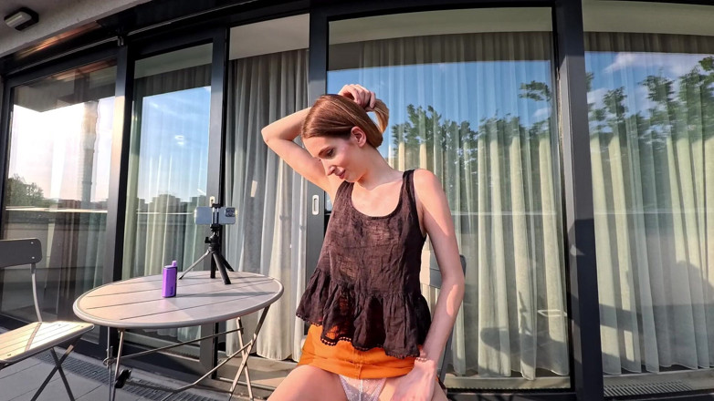 Leon Lambert Girls Twerk Parties CFNM: Hot Long Legs Sexy Beauty on the Balcony Flashes Her...