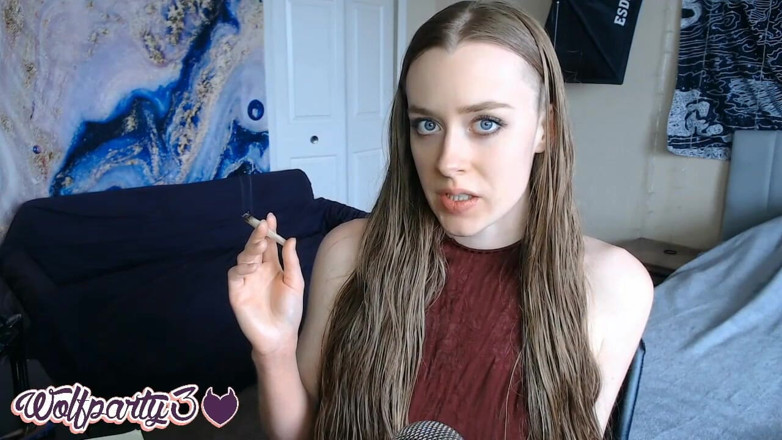 Dahlia Wolf: Findom fumează instrucțiuni de masturbare