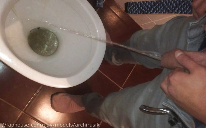 ArchiRusik: Ragazzi del bagno vengono dalla prima persona!