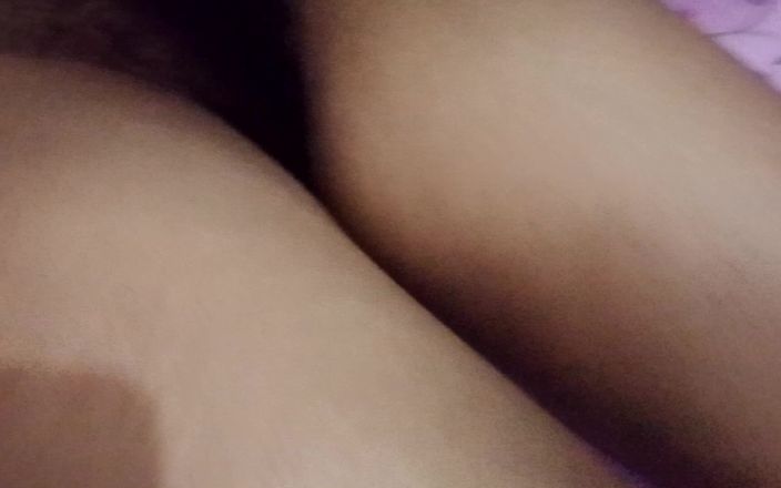 Teenadesi: Lamer mi coño, comer mi coño quiero sexo ahora