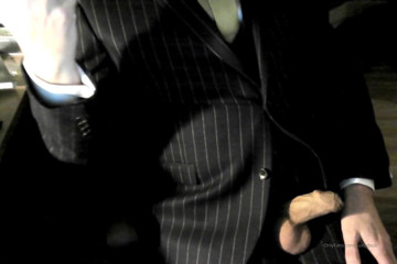 SuitedSub: Zepsucie pinstripe ...
