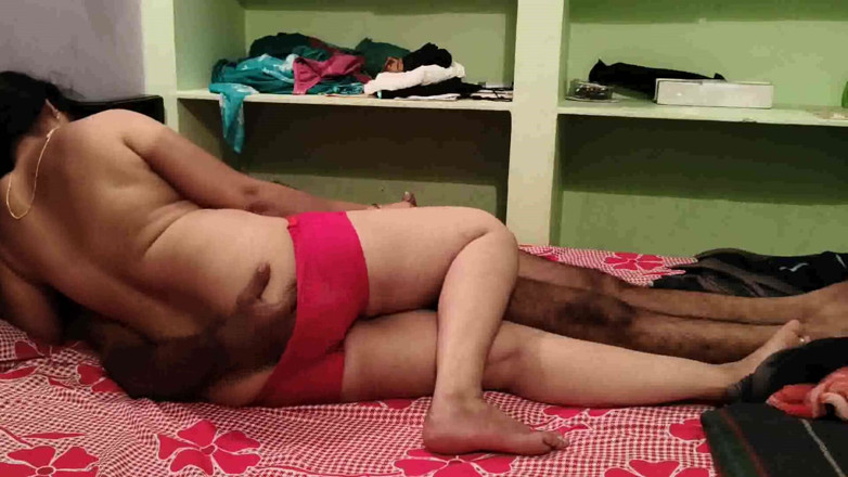Sexy sindu: Tombul evli kadınla en ateşli seks