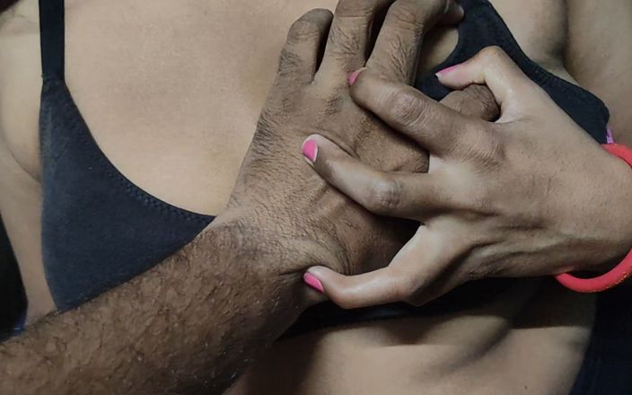 Hot_girl02: Indyjska żona palcami i duża cycka praska