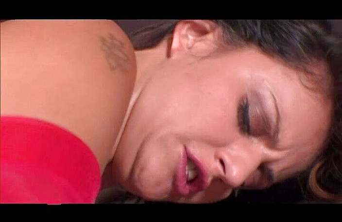 Perfect Porno: 温泉はフランスの熟女Janiceが彼女のタイトな嫌いな人積の初めて