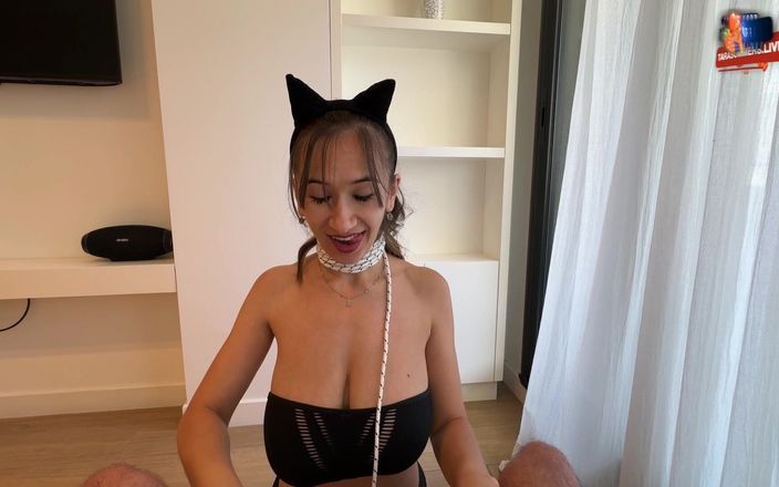 Kitty Kriss: Sexy Kitty houdt ervan om de pik van haar eigenaar...