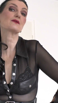 เข็มขัดรัดกว้าง ตอน 82 Lady Victoria Valente