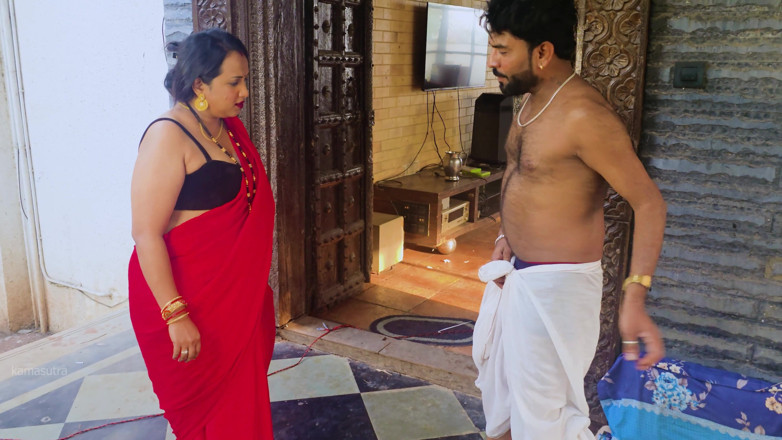 Kamasutra61: Indische sexy Bhabhi bedroog haar man en werd hard geneukt...