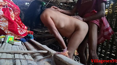 Villagesex91: Bhabhi ki chupke se chudai baise dans la nature, bhabhi...