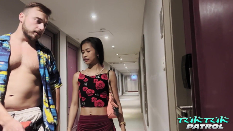 Trike Patrol - Tuk Tuk Patrol: Tuktukpatrol schüchterne zierliche thailändische schlampe fickt geilen touristen