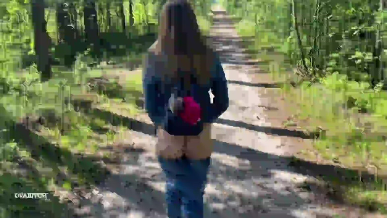 Dvabitch: Ormanda amatör çift seks