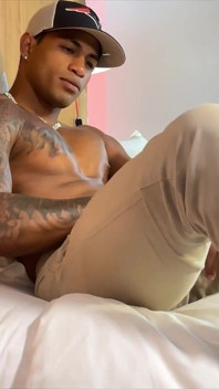 Gut Bestückte Papi Rauw Solo Wichsen