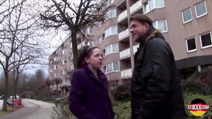 123XXX - Fucked Amateurs in Germany!: 自然黑发在几分钟内从非常害羞的荡妇到渴望鸡巴的荡妇