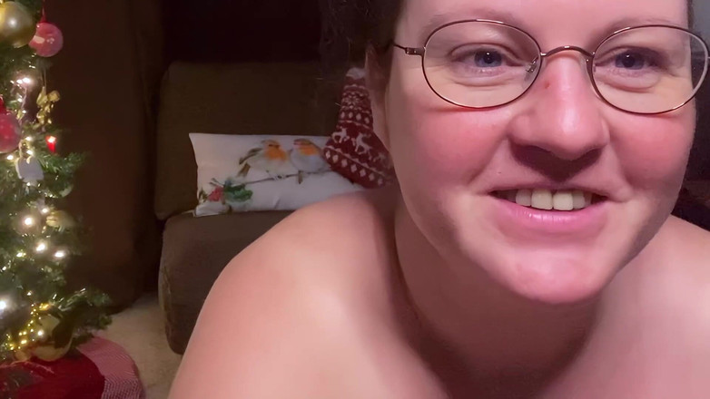 Frequentmasturbation: Vluggertje onder de kerstboom in mijn lekkere warme kerstsokken