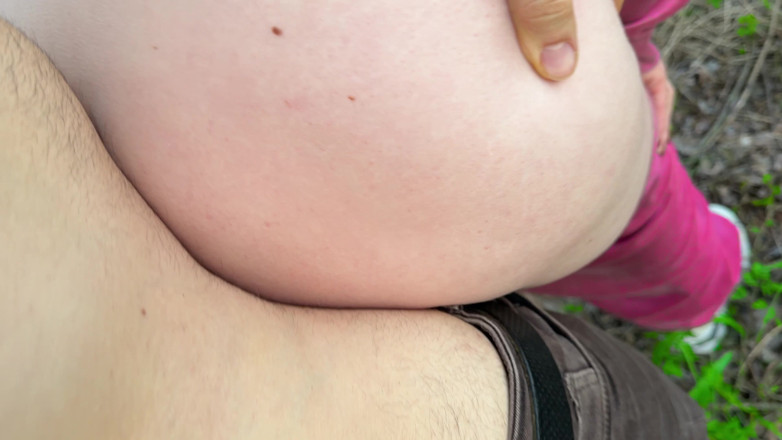 Marshmallow Sweet: Người lạ xinh đẹp bí ẩn được gọi vào rừng để đụ mạnh (pov)