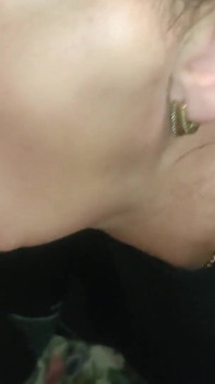 Lütfen kimseye söyleme! Her şeyi yaparım! Orta yaşlı seksi üvey anne yaramaz üvey oğlundan ağzına boşalmalı ıslak sakso