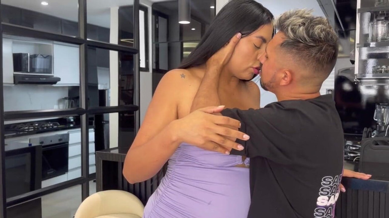 TommyMiller: パーティーで義理の妹と妊娠中の妻を寝取ったところ、彼女はとてもホットな3Pに参加することになりました