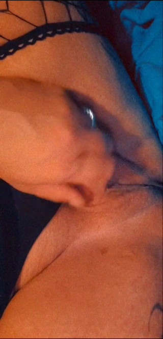 SuperHeadStormyRae: Big clit
