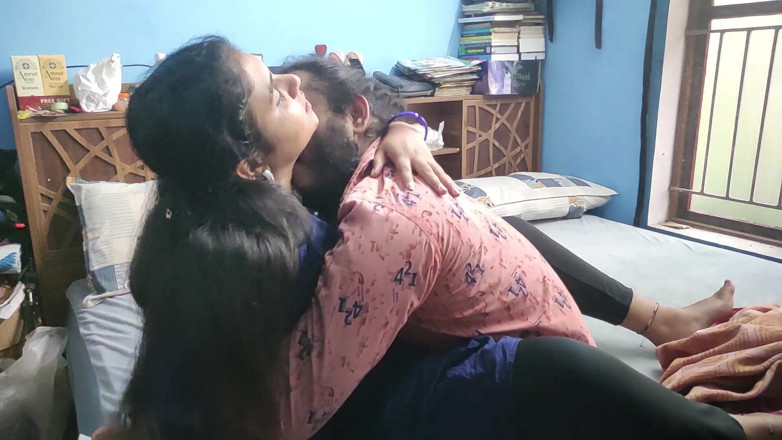 Vaigavarun45: แฟนสาวมัลลูเย็ดกันที่บ้าน พูดภาษามะละยาลัม คู่รักมัลลูพูดคุยเซ็กซ์