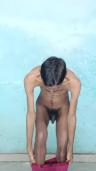 Rajesh Playboy 993 항아리 골든 샤워 알몸으로 집에서 만든 털이 무성한 자지 포피 포피 음모에 오줌 싸기
