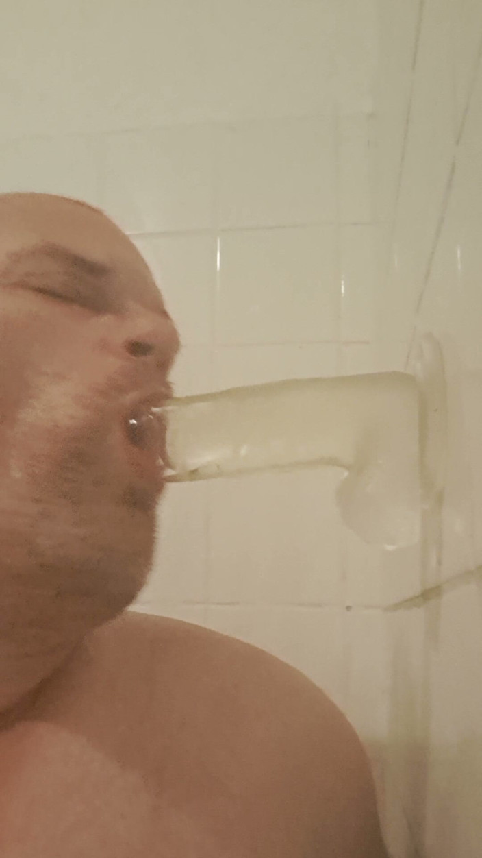 Fickspecht: Sucking Round in the Bathroom