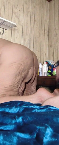 Op zijn hondjes neuken nu is ze zijn grote cumshot